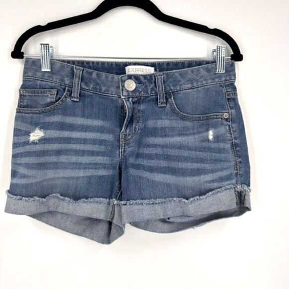 Express Women’s Low Rise Distressed Cuffed Denim Shorts Size 0 - Picture 1 of 9